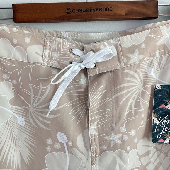 Kortni Jeane | NWT Men’s Hawaiian Floral Hibiscus Board Shorts Swim Trunks Beach - Picture 3 of 6